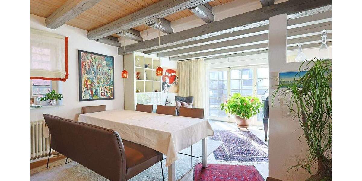 Doppelhaushälfte Ehningen - 4 Zimmer, 135 m&sup2;, 1.755&euro; | Angebot:25603660