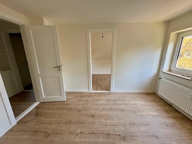 Dachgeschoßwohnung Rendsburg - 2 Zimmer, 27 m&sup2;, 300&euro; | Angebot:26335642