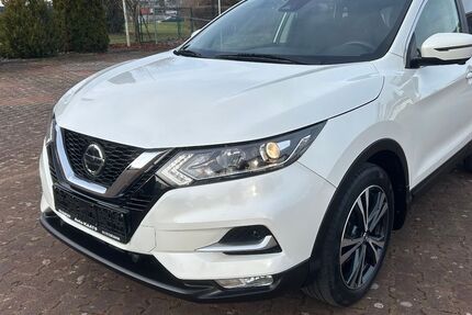 Nissan Qashqai 129.000 km 14.950 &euro; Trossingen 78647