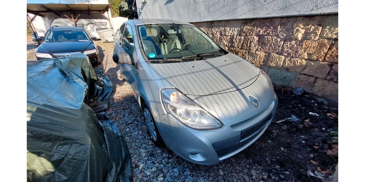 Renault Clio 146.931 km 1.900 &euro; Chemnitz 09116