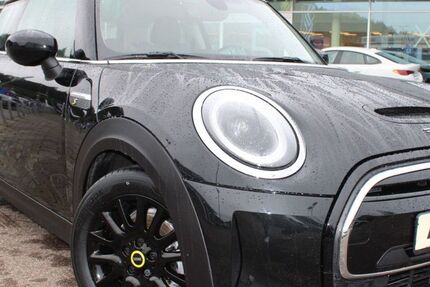 Mini Cooper SE 15.894 km 16.850 € Schwäbisch Gmünd 73529