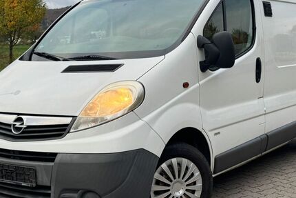 Opel Vivaro 99.000 km 8.999 &euro; Bickenbach 64404