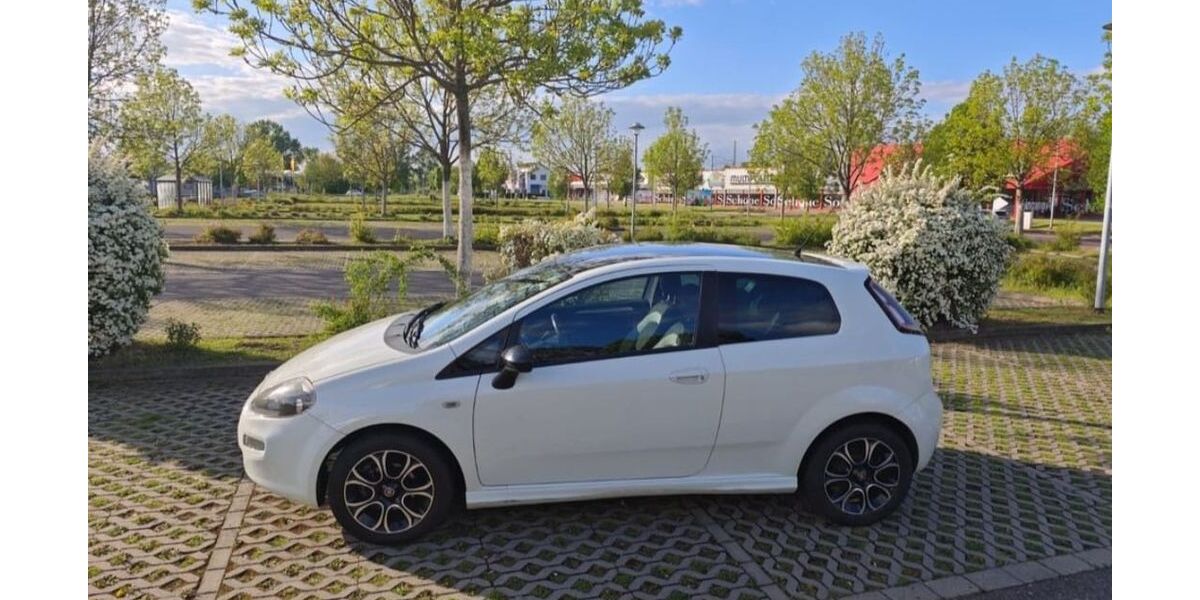 Fiat Punto 174.248 km 3.299 &euro; Berlin 16341