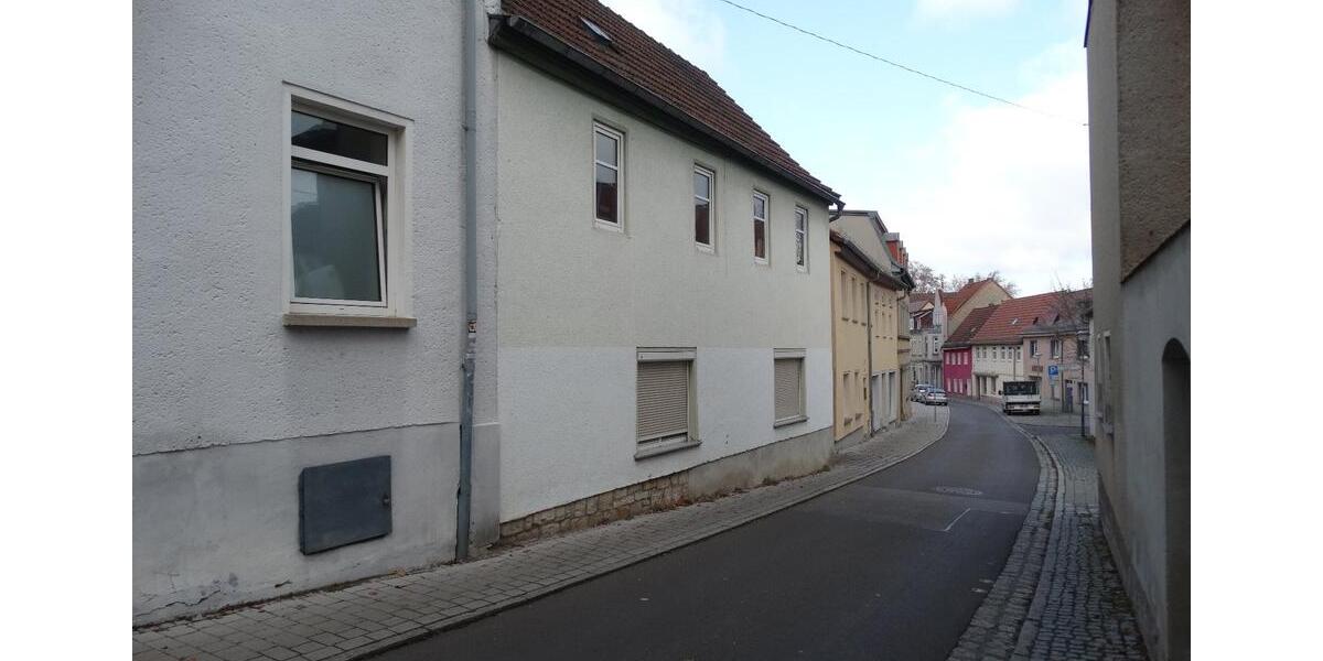 Mehrfamilienhaus, Wohnhaus Weißenfels - 10 Zimmer, 226 m&sup2;, 210.000&euro; | Angebot:26680464