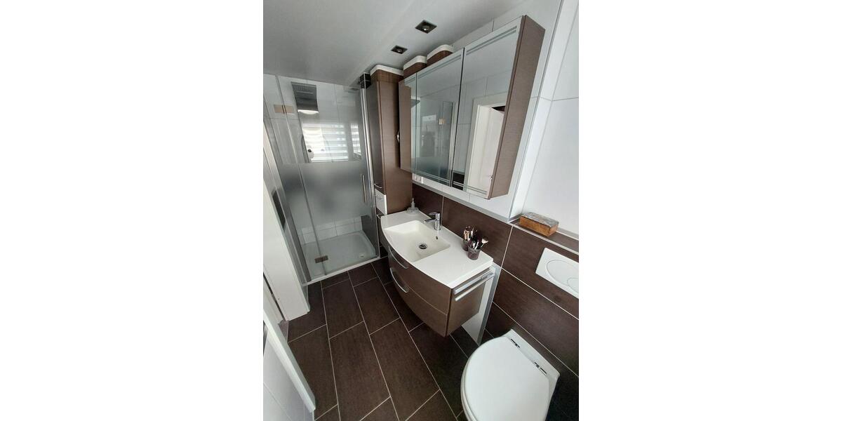 Einfamilienhaus Bischofsheim - 8 Zimmer, 165 m&sup2;, 689.000&euro; | Angebot:25625124