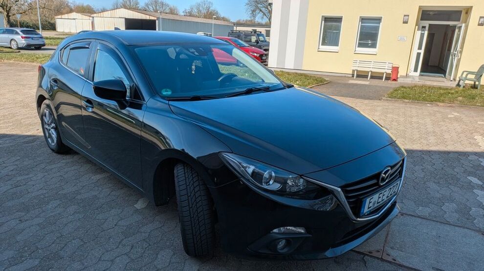 Mazda 3 90.000 km 10.999 € Essen 45219