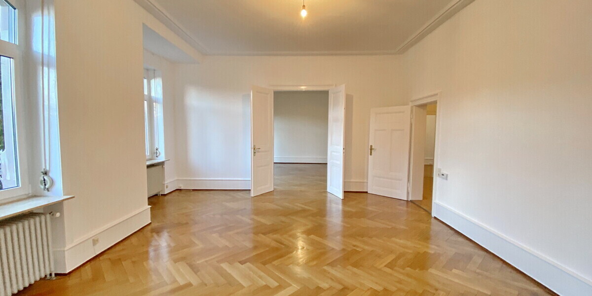 Aufwändig renovierte Altbauwohnung in prachtvollem Jugendstilgebäude - 4- Baden-Baden Baden | Angebot:25479357