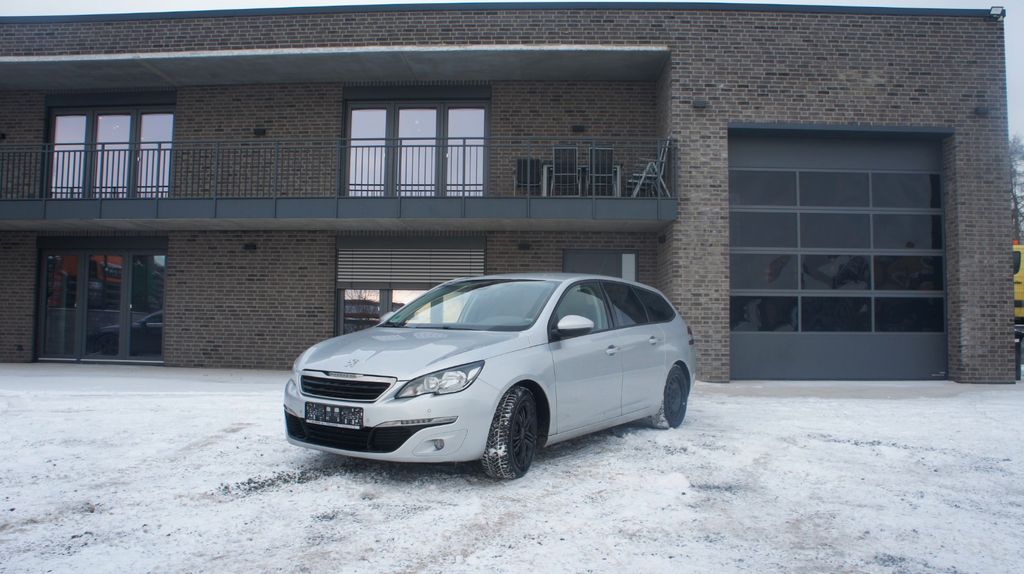 Peugeot 308 320.127 km 4.500 &euro; Mücke 35325