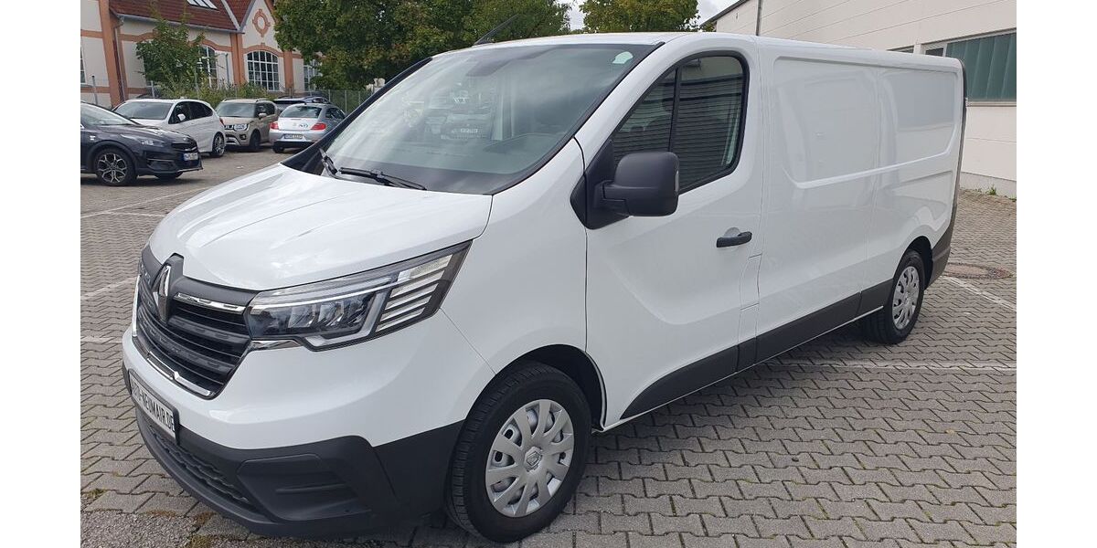 Renault Trafic 70.000 km 21.900 € München 81825