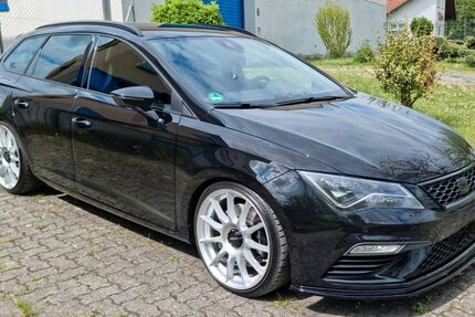 Seat Leon 46.500 km 22.999 &euro; Berlin 12619