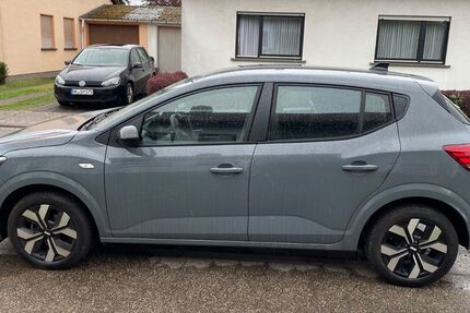 Dacia Sandero 15.000 km 17.400 € Merchweiler 66589