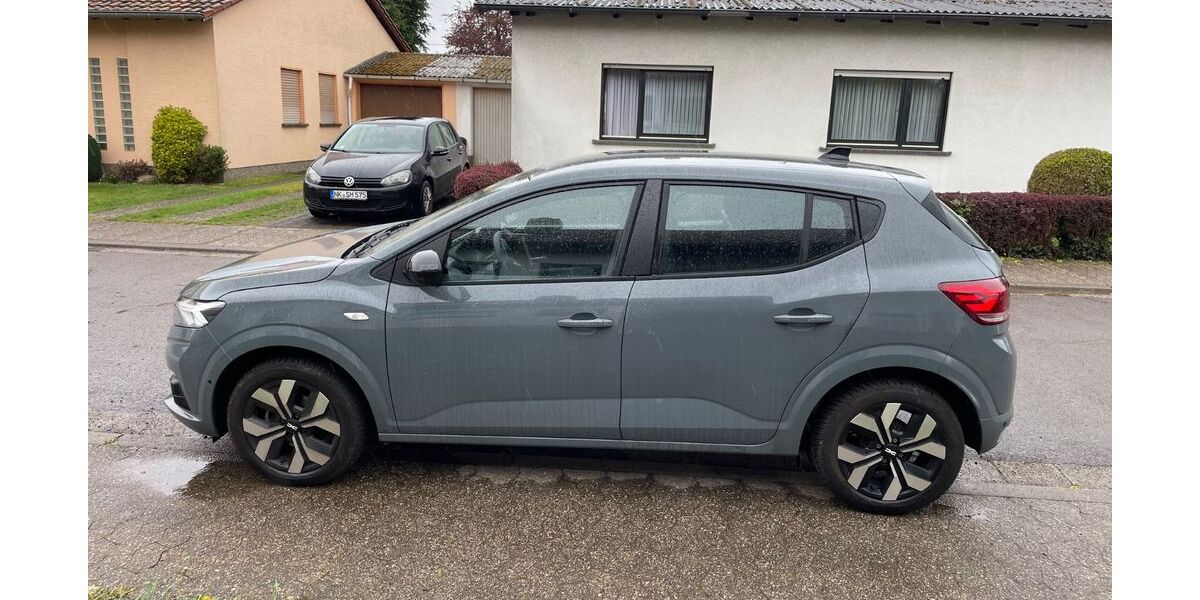 Dacia Sandero 15.000 km 17.400 € Merchweiler 66589
