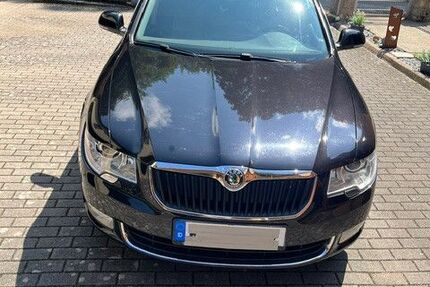 Skoda Superb 177.000 km 6.900 &euro; Treuchtlingen 91757