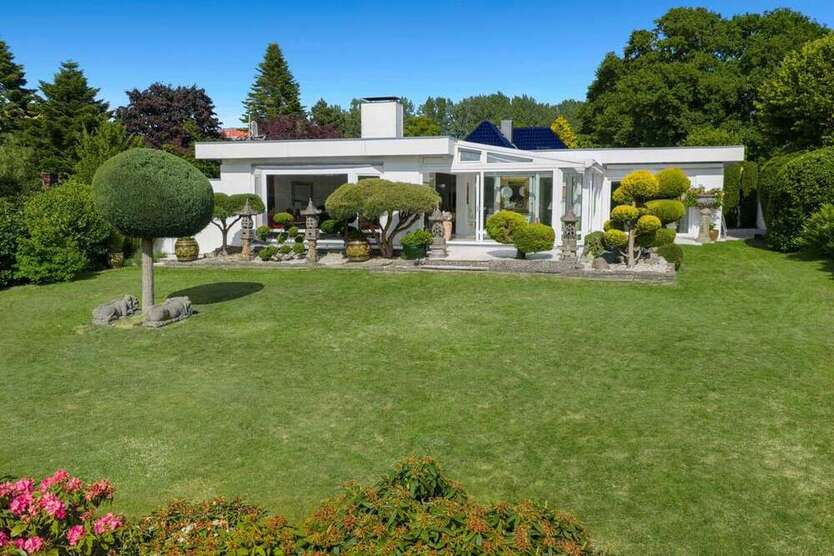 Haus zum Kaufen in Flensburg Mürwik 745.000 € 200 m²