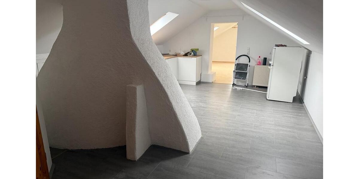 1,5 Zimmer DG Wohnung 1 zimmer