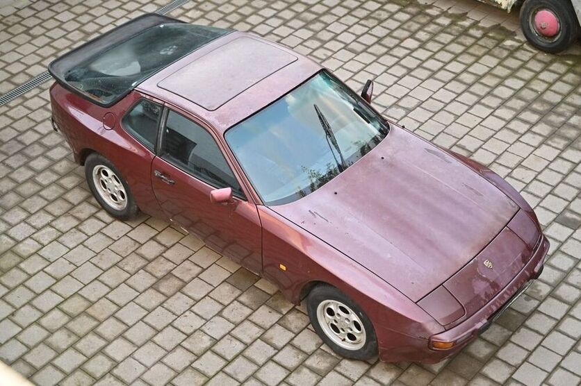 944