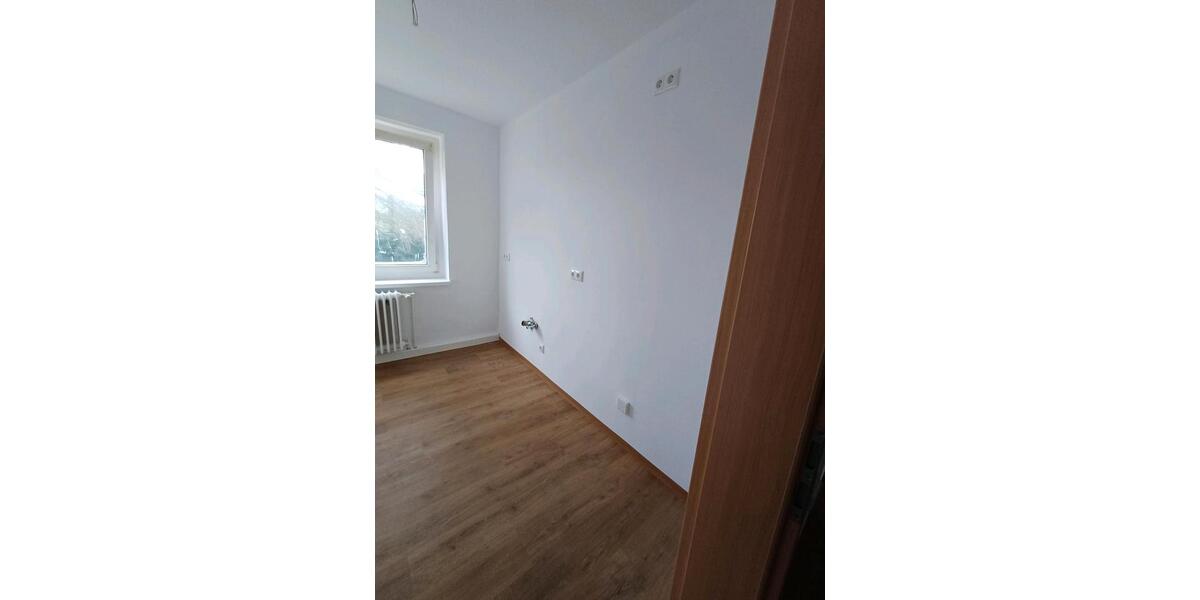 Erdgeschoßwohnung Eisfeld - 4 Zimmer, 69 m&sup2;, 700&euro; | Angebot:26381319