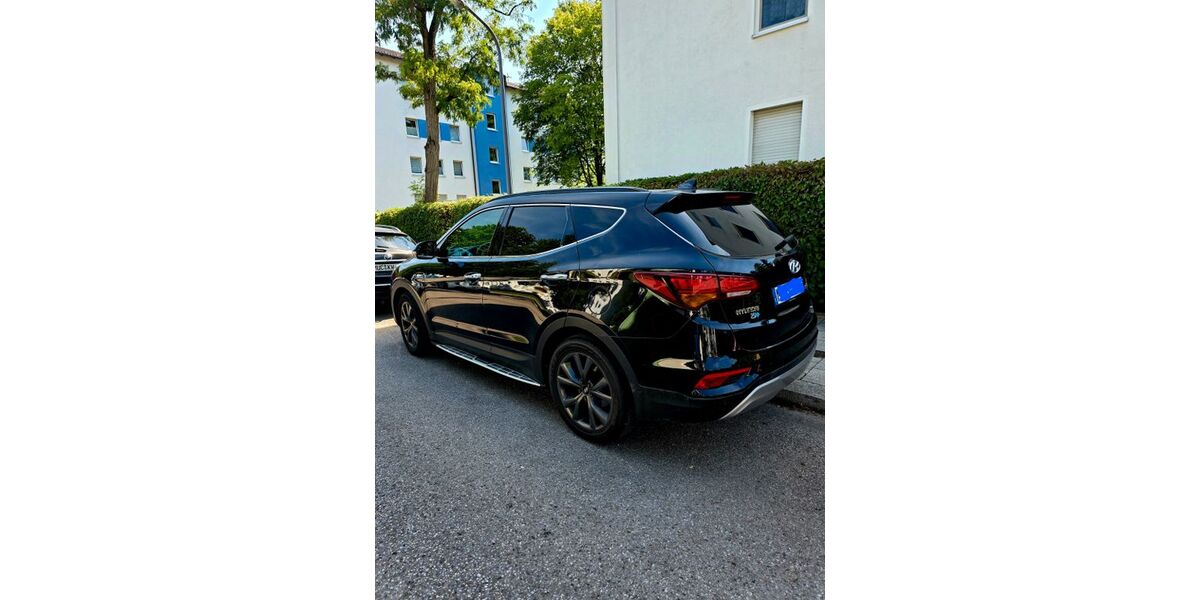 Hyundai SANTA FE 164.000 km 15.100 &euro; München 81539