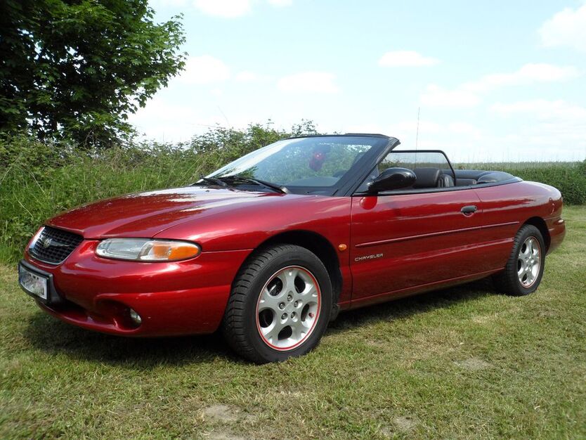Chrysler Stratus 134.000 km 4.200 € Travenbrück 23843
