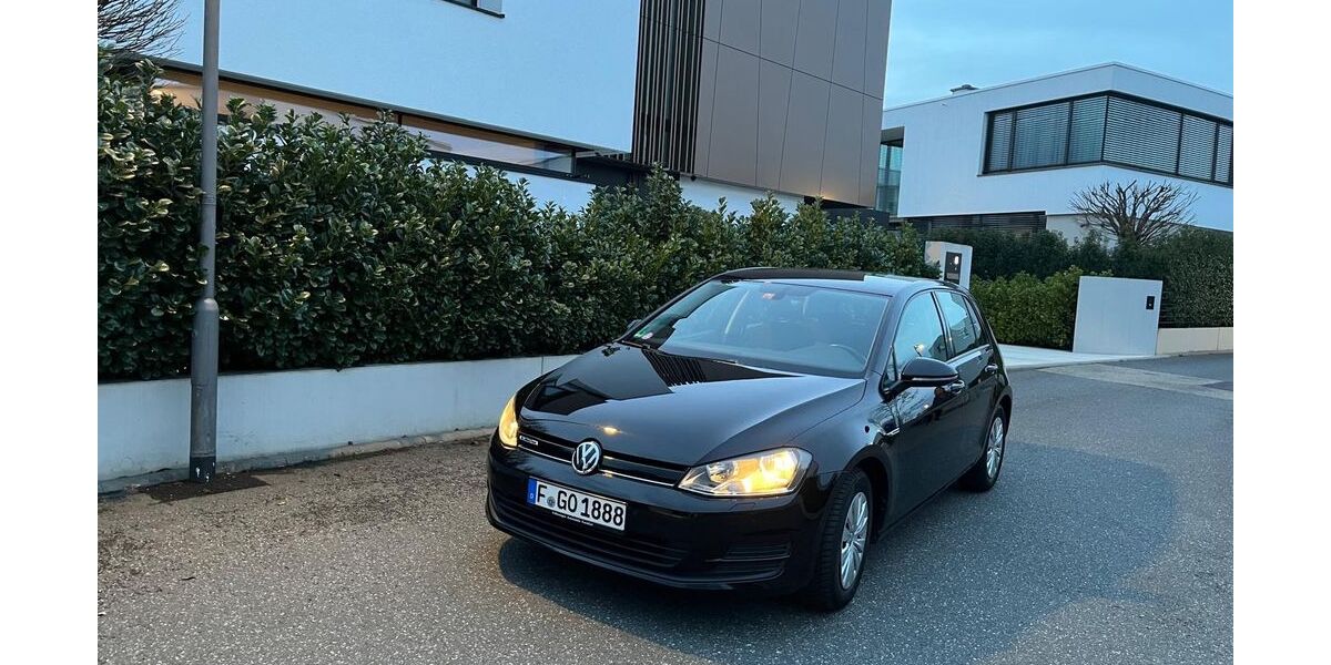 VW Golf 210.000 km 7.900 &euro; nürnberg 90429