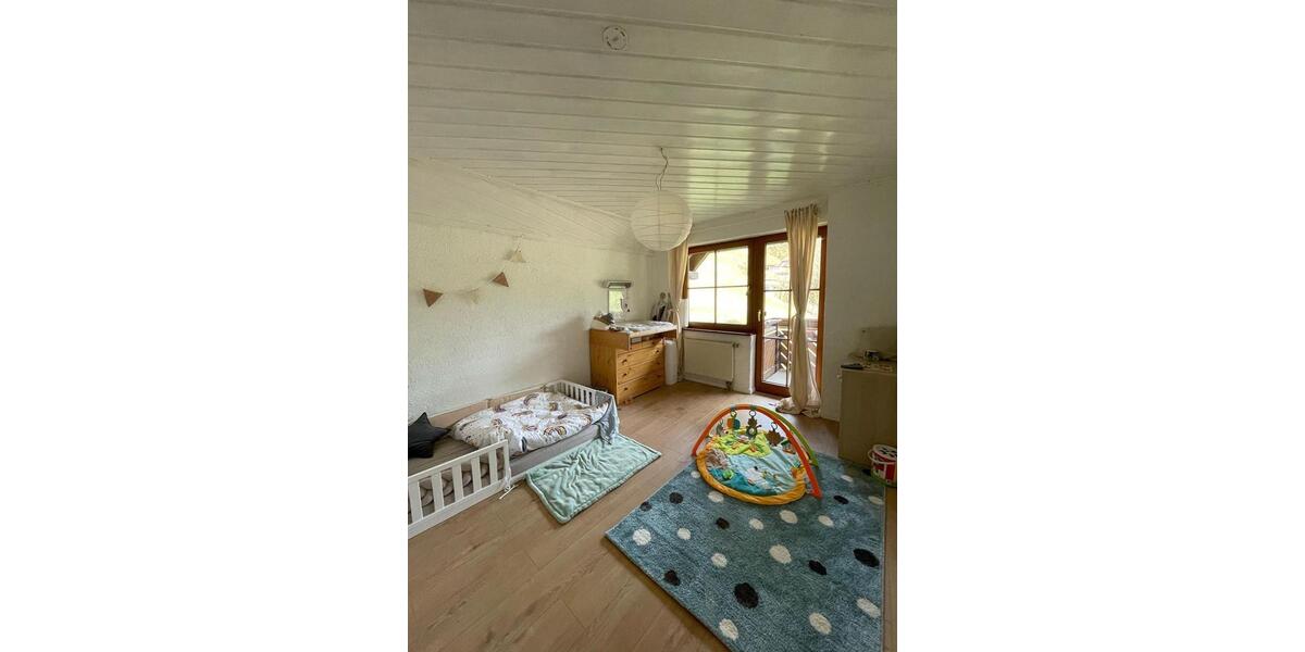 Etagenwohnung Stegen - 3.5 Zimmer, 9 m&sup2;, 1.100&euro; | Angebot:25340833