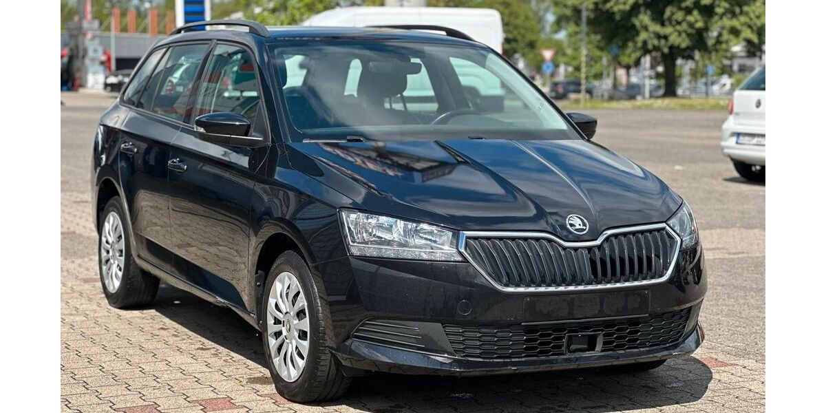 Skoda Fabia 122.011 km 8.490 &euro; Melle 49324