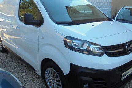 Opel Vivaro 121.000 km 13.999 € Duisburg 47249