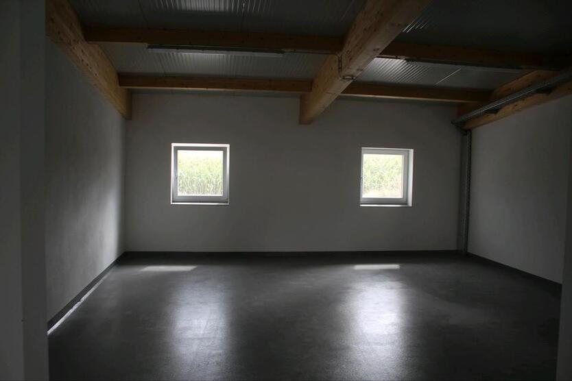 Lager- Produktions- und Bürogebäude zimmer