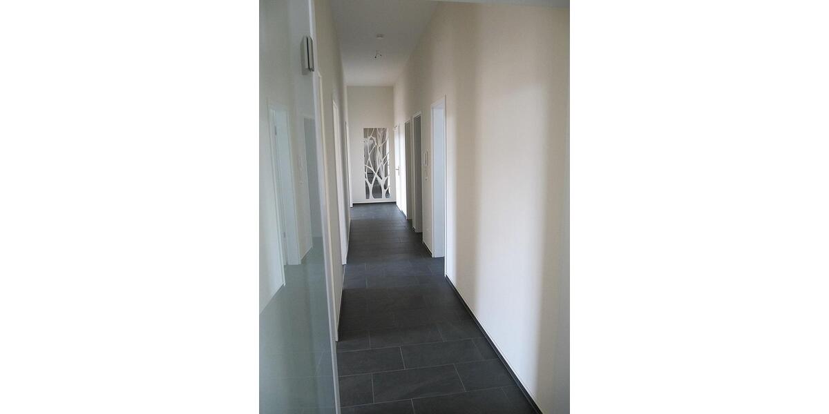 Etagenwohnung Markneukirchen - 5 Zimmer, 139 m&sup2;, 1.100&euro; | Angebot:25487030