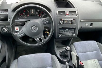 VW Touran 98.300 km 12.900 &euro; Bruchsal-Heidelsheim 76646