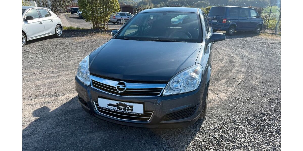 Opel Astra 182.000 km 2.900 &euro; Großenlüder-Müs 36137