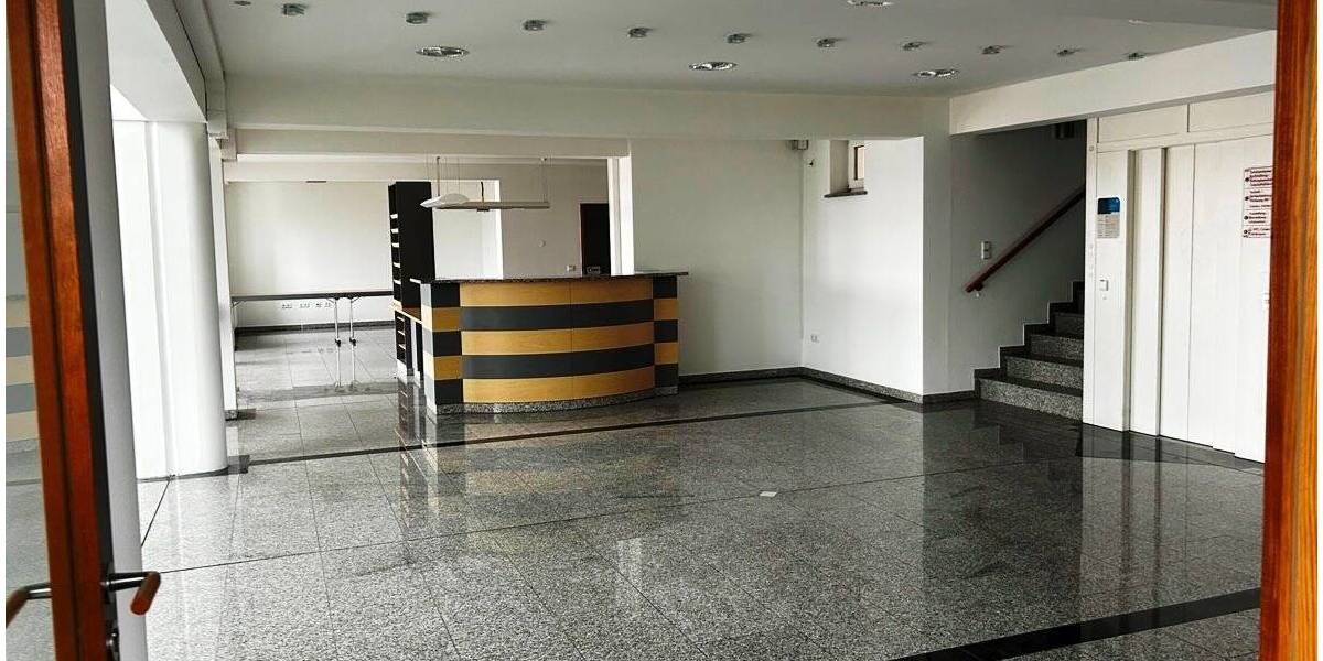 Gewerbeobjekt Haßfurt - 5 Zimmer, 382 m&sup2;, 2.300&euro; | Angebot:19440766