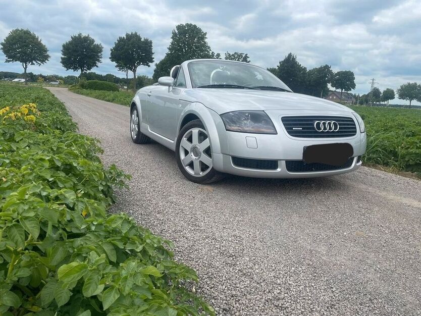 TT