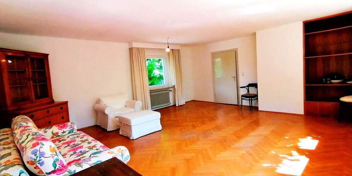 Sie suchen das Besondere? Viel Charme in alten Mauern! 7 zimmer