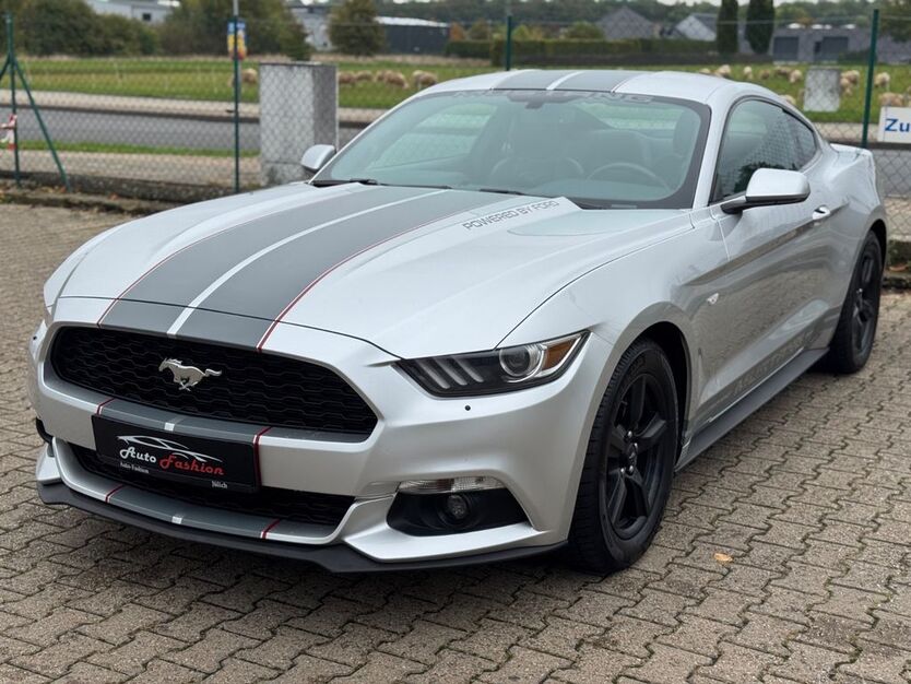 Ford Mustang 60.000 km 22.450 € Jülich 52428