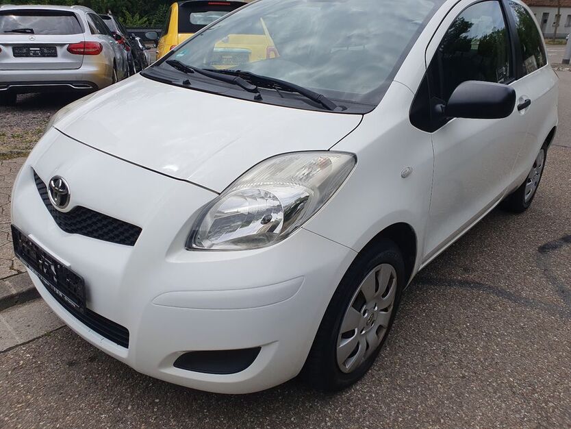 Toyota Yaris 126.000 km 3.650 € Saarbrücken - Burbach 66115