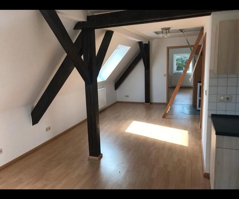 Gemütliche Dachgeschosswohnung mit Kamin und Garten, 80 m? zimmer