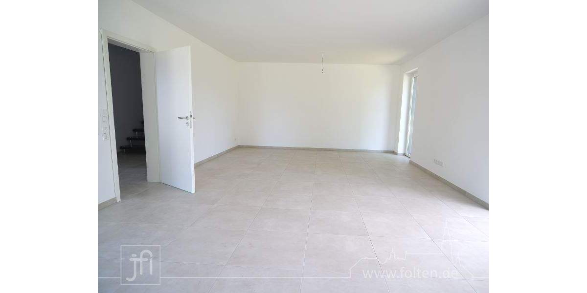 Moderne Haushälfte mit Wärmepumpe, zwei Bädern und überdachter Terrasse 4 zimmer