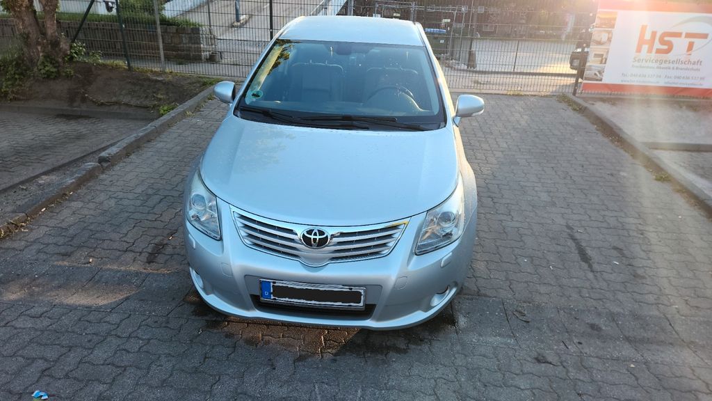 Toyota Avensis 125.000 km 9.999 &euro; Hamburg 22049