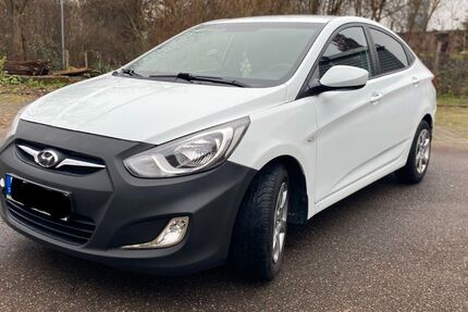 Hyundai Accent 165.000 km 5.500 &euro; SCHWÄBISCH GMÜND 73525