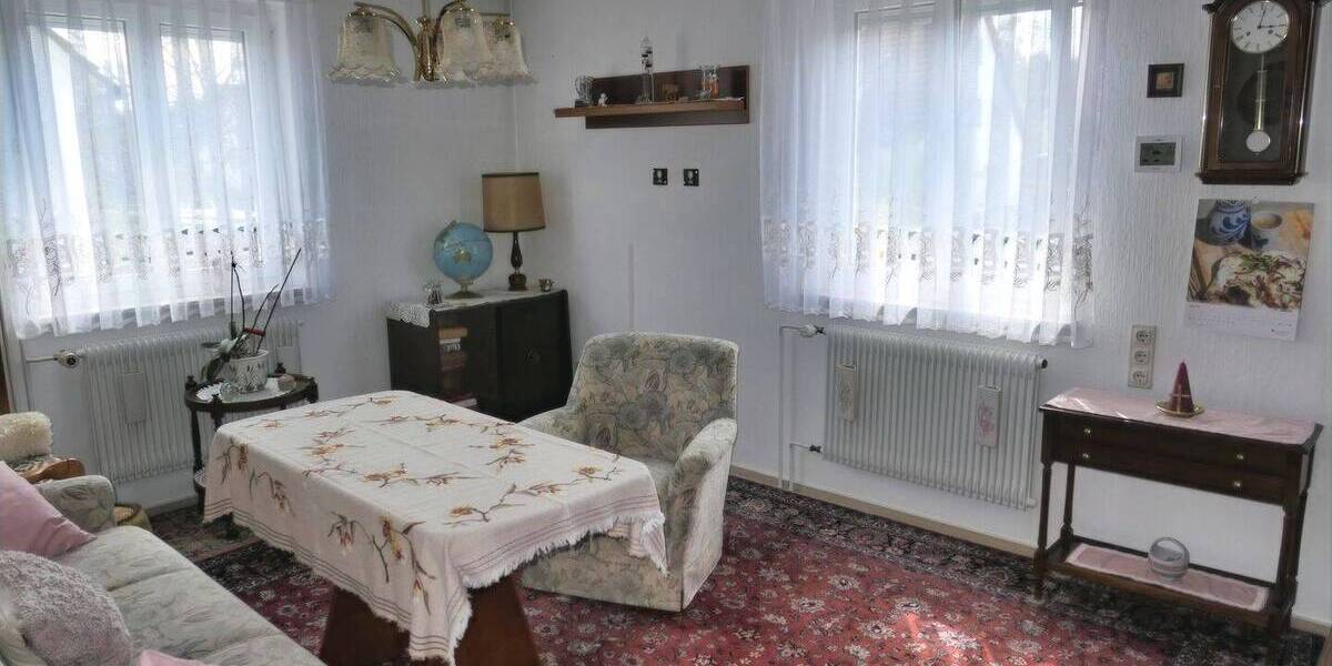 Doppelhaushälfte Trossingen - 9 Zimmer, 140 m&sup2;, 319.000&euro; | Angebot:26358877