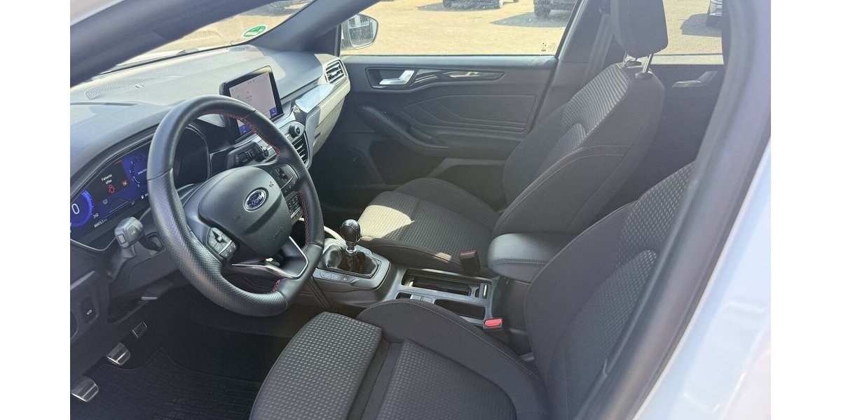 Ford Focus 1.0 Ecoboost ST-Line X/TopZustand 89.900 km 13.490 &euro; Frankfurt 60386