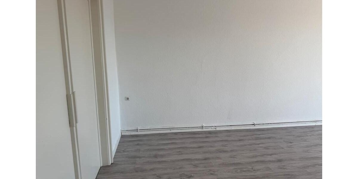 Etagenwohnung Wilhelmshaven - 4 Zimmer, 110 m&sup2;, 720&euro; | Angebot:26705876