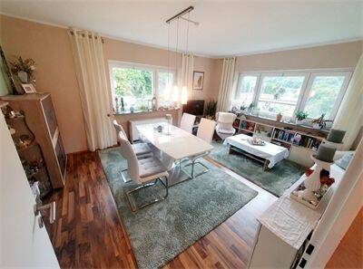 Super Aussichten mit Balkon im modernen, hellen und sicheren Kleid für die kleine Familie!!!