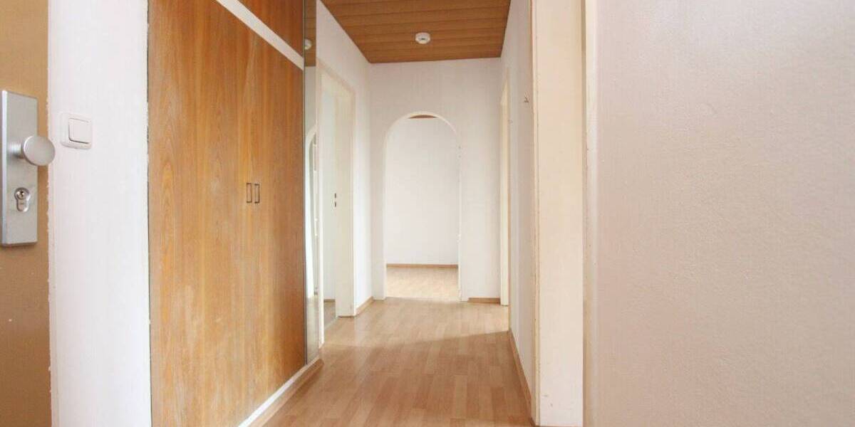 Etagenwohnung Landshut West - 2 Zimmer, 71 m&sup2;, 630&euro; | Angebot:26401110