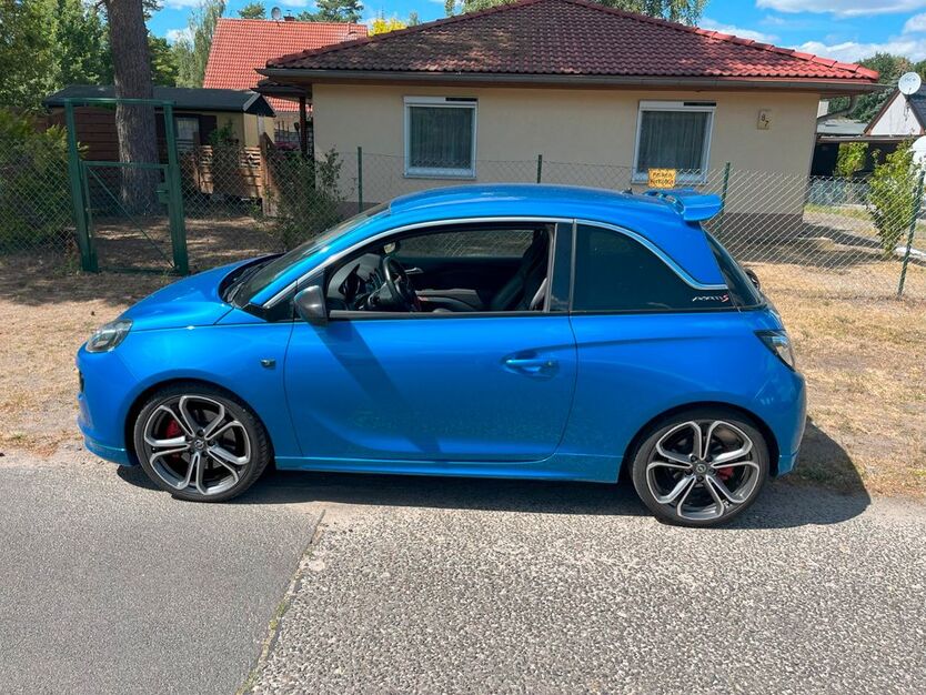 Opel Adam 59.800 km 9.800 € Berlin 12526