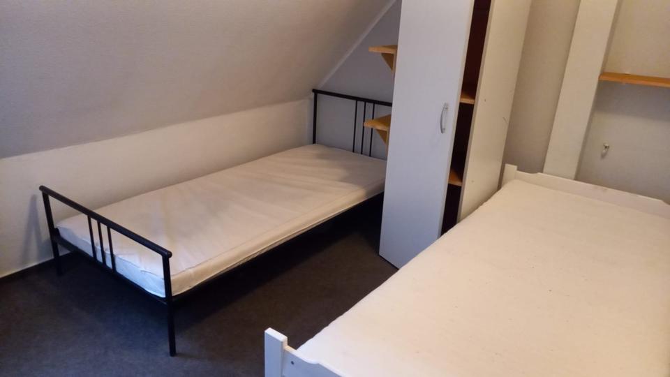 Etagenwohnung Hennigsdorf - 2 Zimmer, 15 m&sup2;, 700&euro; | Angebot:25279862