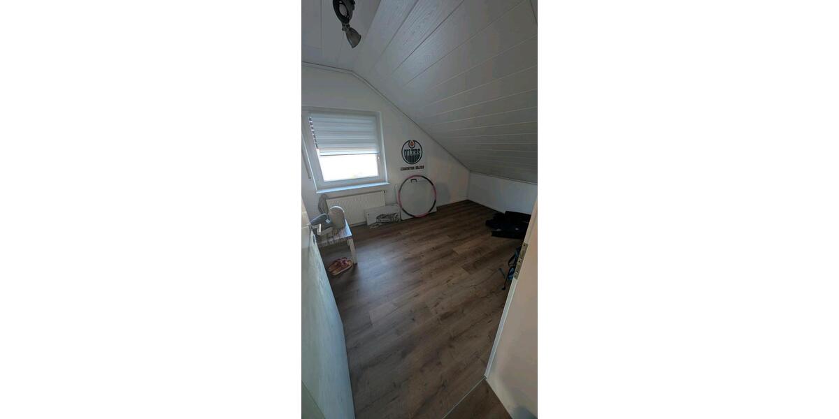 Dachgeschoßwohnung Neckarsulm - 5 Zimmer, 130 m&sup2;, 435.000&euro; | Angebot:25368890