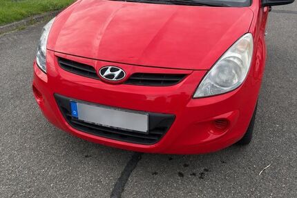 Hyundai i20 155.579 km 1.950 &euro; Straßenhaus 56587
