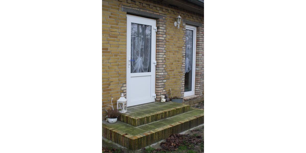 ca. 40 m² für Mitbewohnerin für zunächst 1 Jahr 1 zimmer